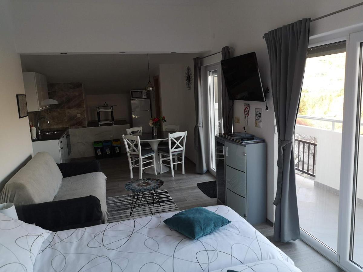 Ana Marija Apartment Солин Екстериор снимка