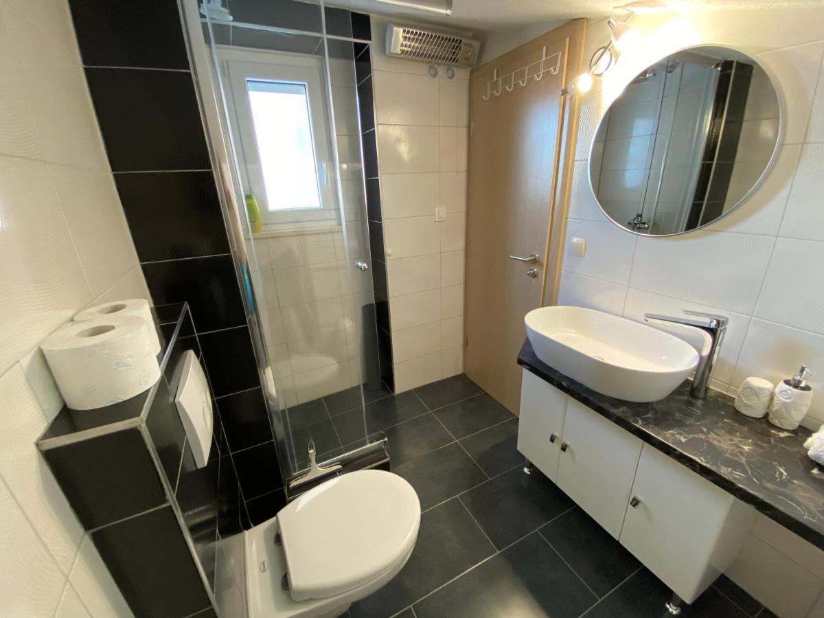 Ana Marija Apartment Солин Екстериор снимка