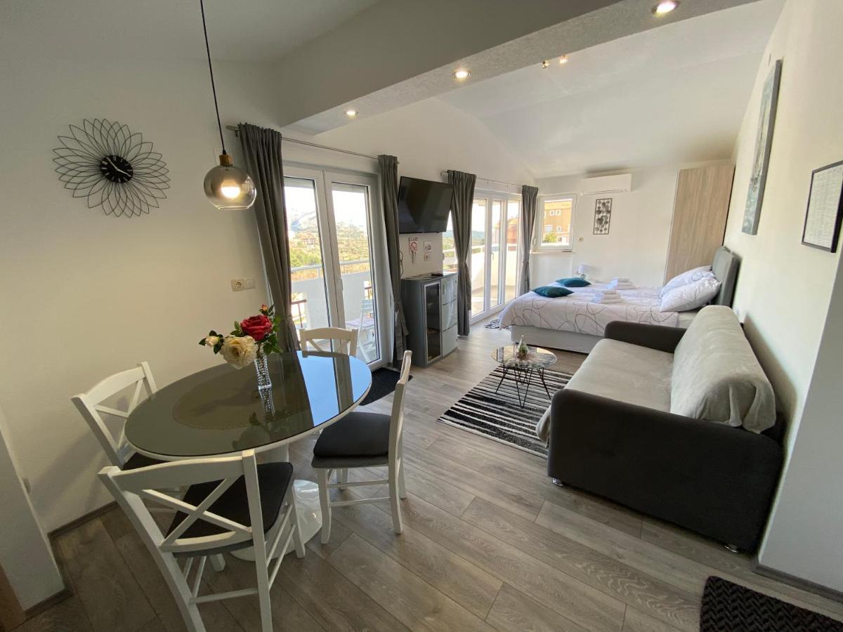 Ana Marija Apartment Солин Екстериор снимка