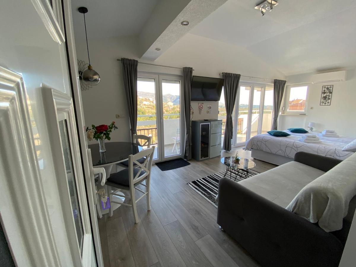 Ana Marija Apartment Солин Екстериор снимка